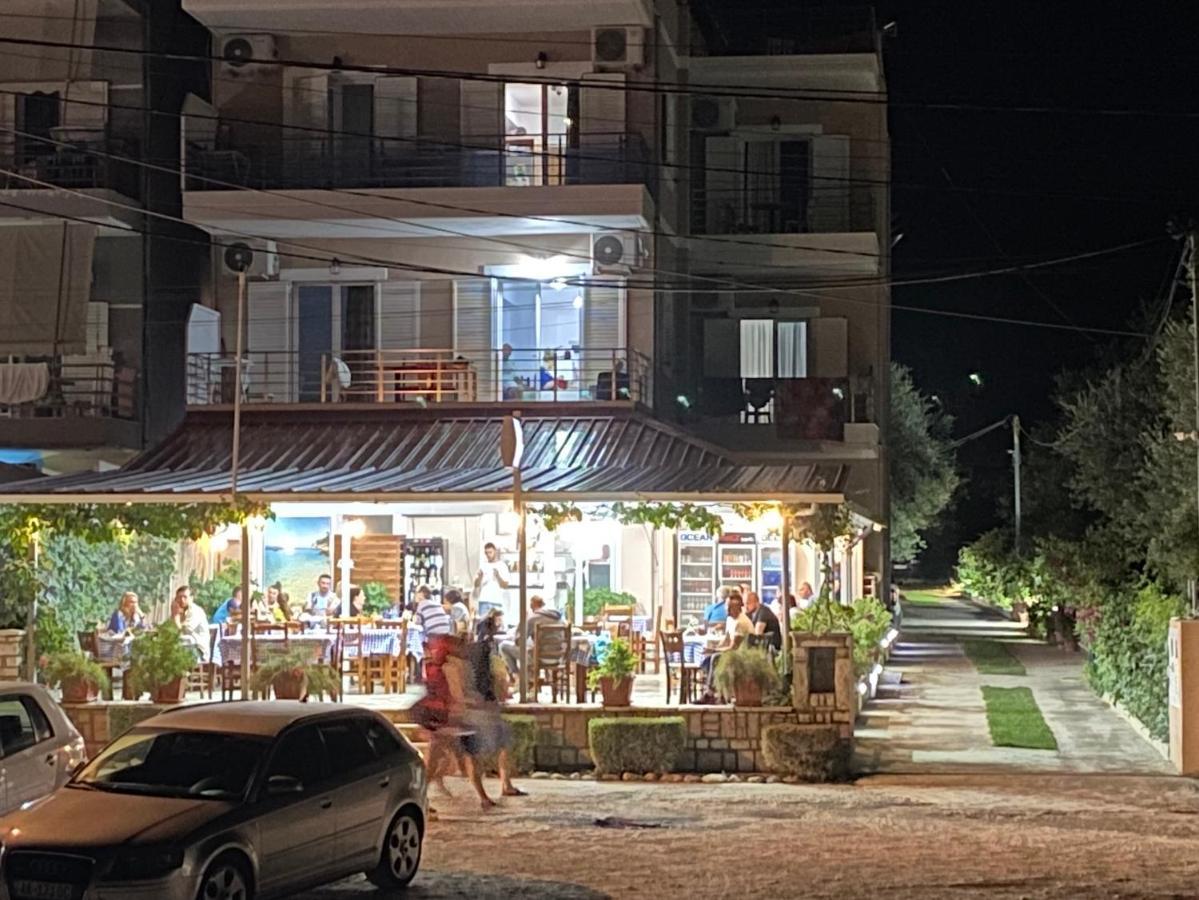 Vangjelis Hotel Himarë Exterior foto