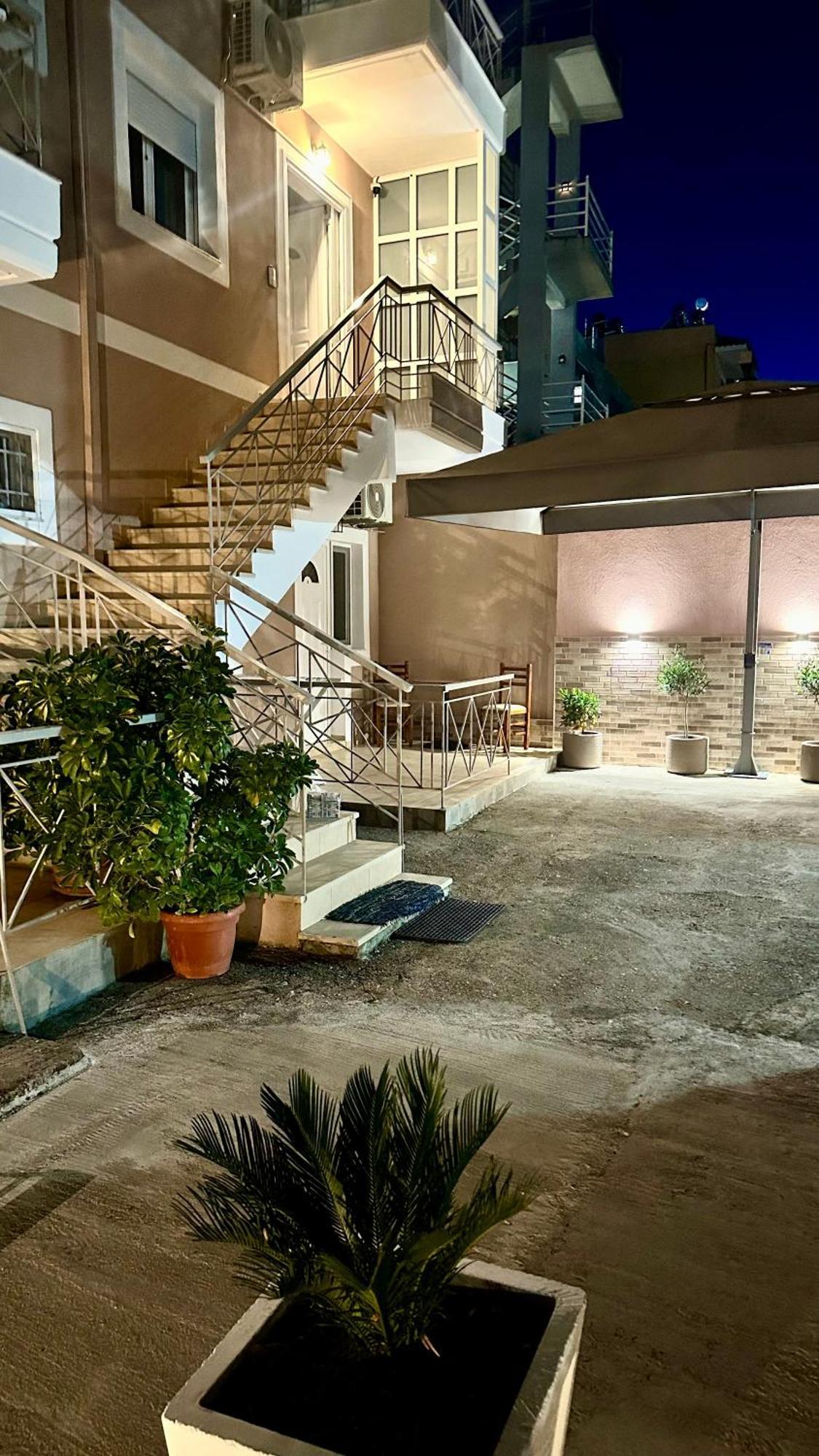 Vangjelis Hotel Himarë Exterior foto